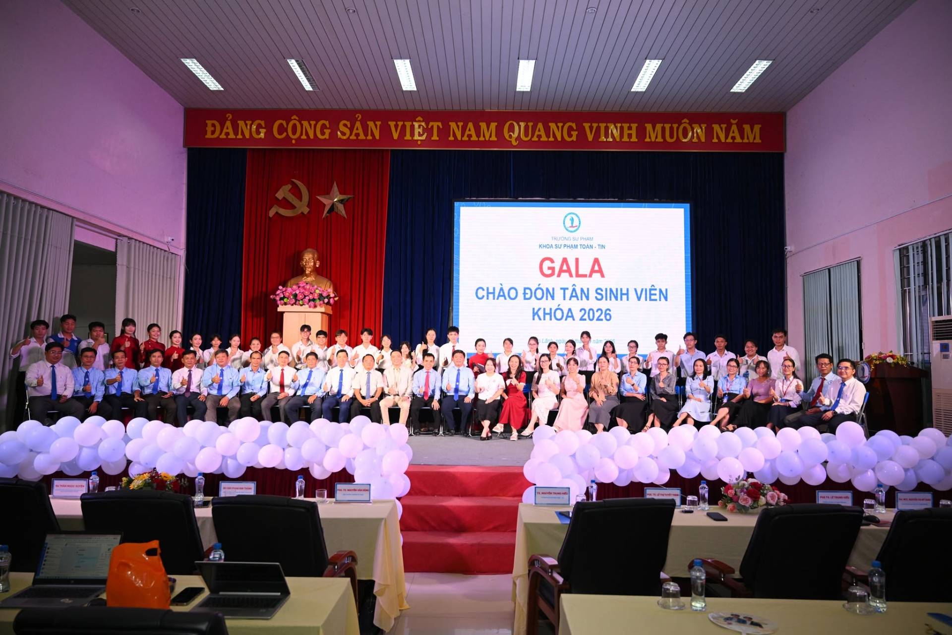 Trang chủ 01 gala sv2026